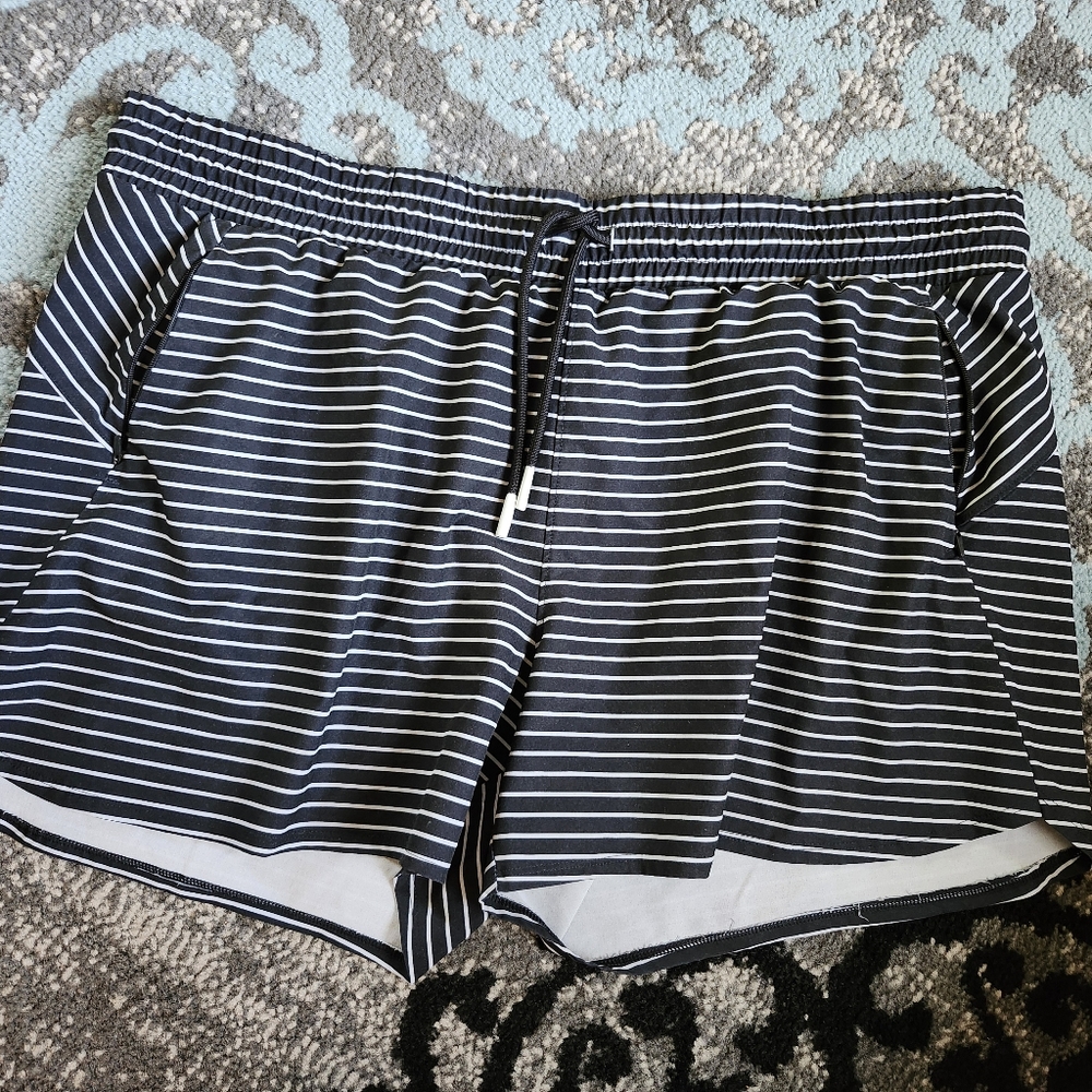 All in Motion Women’s Striped Shorts – Size 2X (XXL) - Picture 2 of 5